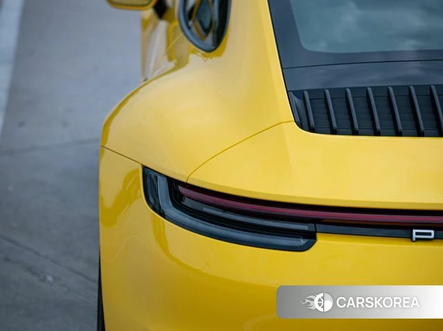Porsche 911(992) 2021 Желтый из Кореи, фото 4