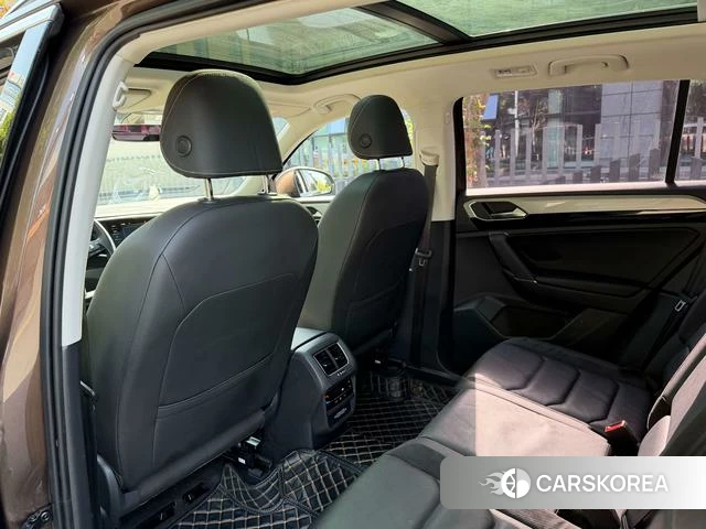 Volkswagen Tayron 2021 Коричневый из Китая, фото 4