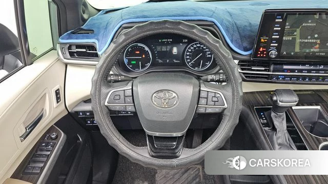 Toyota Sienna 4th Generation 2021 Серебристо-серый из Кореи, фото 4