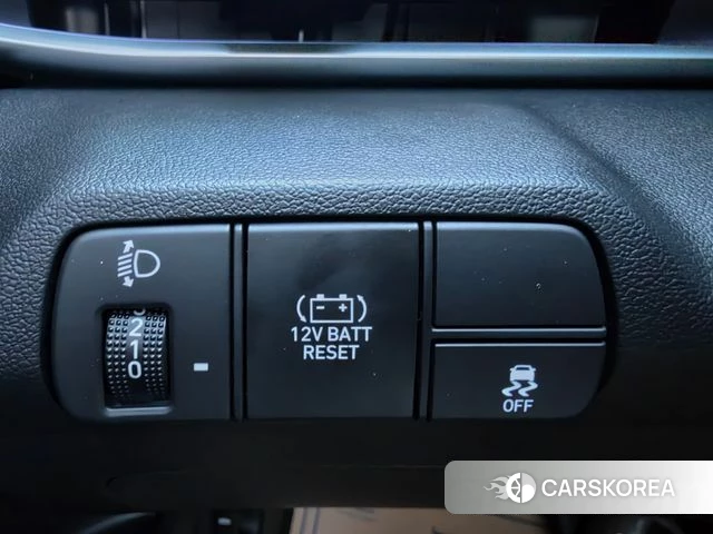 Hyundai The New Avante Hybrid (CN7) 2023 Темно-зеленый из Кореи, фото 4