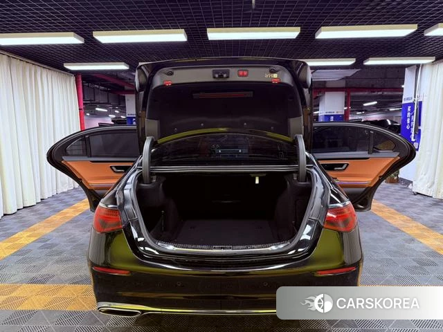 Mercedes-Benz S-Class 2023 Черный из Китая, фото 4