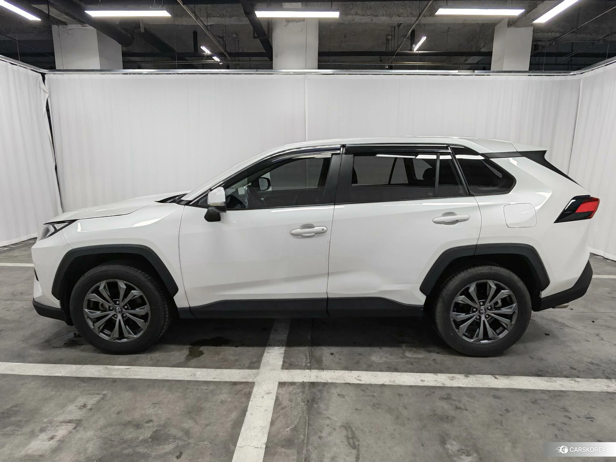 Toyota RAV4 2023 Белый из Китая, фото 4