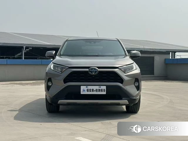 Toyota RAV4 2021 Серебристо-серый из Китая, фото 4