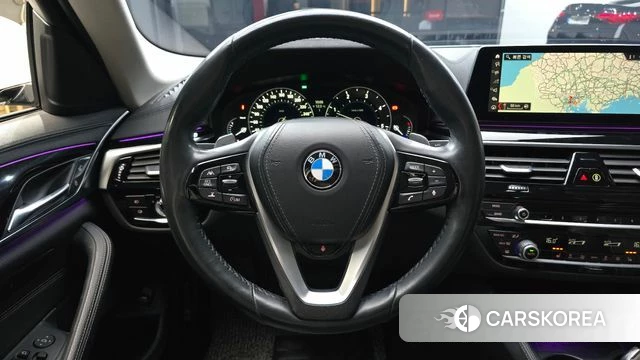 BMW 5 Series (G30) 2019 Белый из Кореи, фото 4