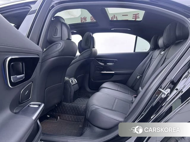 Mercedes-Benz C-class 2023 Черный из Китая, фото 4