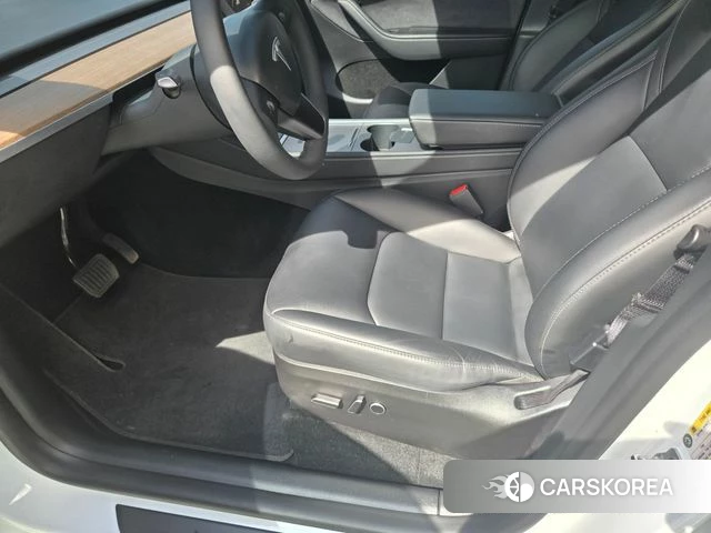 Tesla Model Y 2024 Белый из Кореи, фото 4