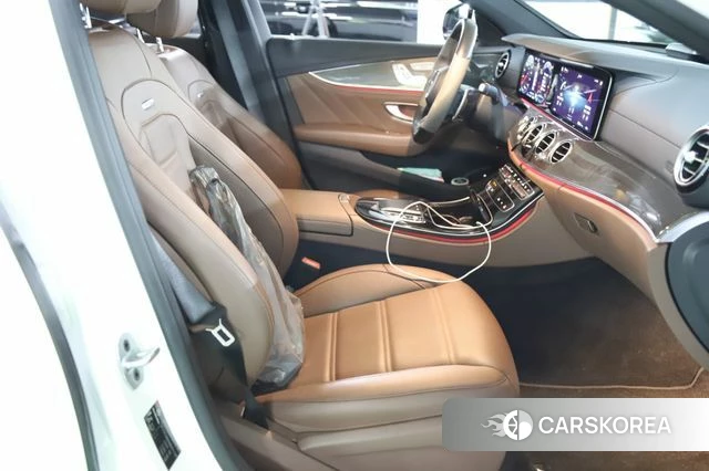 Mercedes-Benz E-Class W213 2021 Белый из Кореи, фото 4