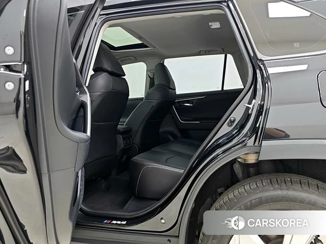 Toyota RAV4 2021 Черный из Китая, фото 4