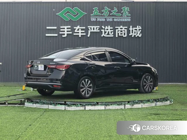 Nissan Sylphy 2024 Черный из Китая, фото 4