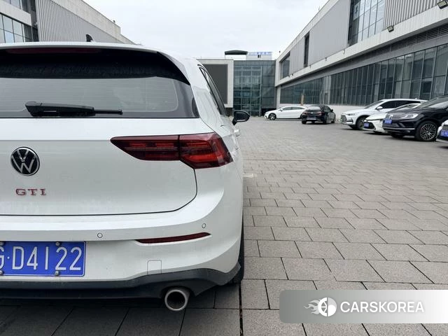 Volkswagen Golf 2025 Белый из Китая, фото 4
