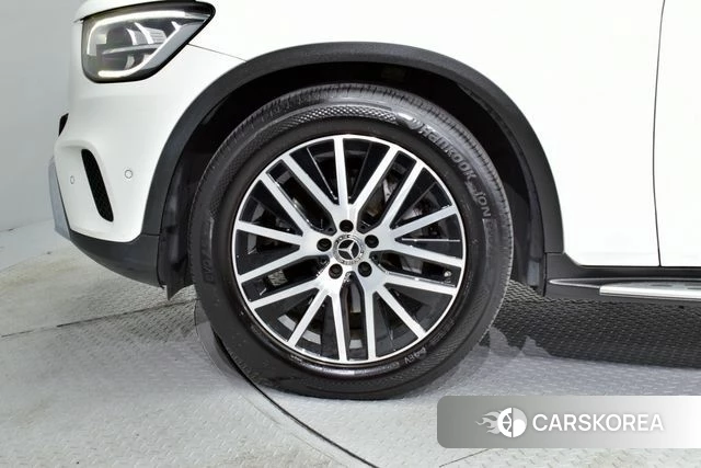 Mercedes-Benz GLC-Class X253 2021 Белый из Кореи, фото 4