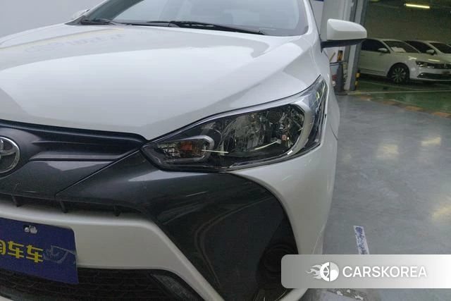 Toyota Yaris L 2021 Белый из Китая, фото 4