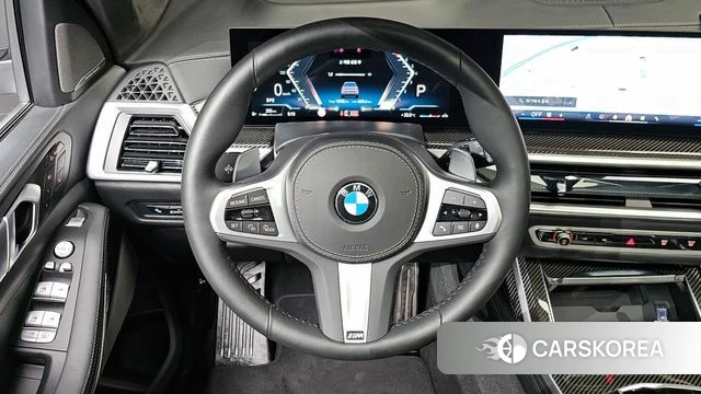 BMW X7 (G07) 2025 Серебристо-серый из Кореи, фото 4