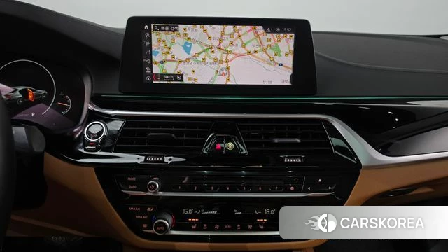BMW 5 Series (G30) 2019 Светло-серебряный цвет из Кореи, фото 4