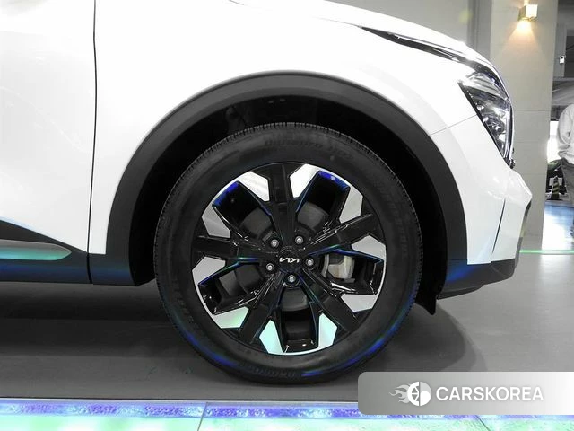 Kia Sportage 5th Generation 2023 Белый из Кореи, фото 4