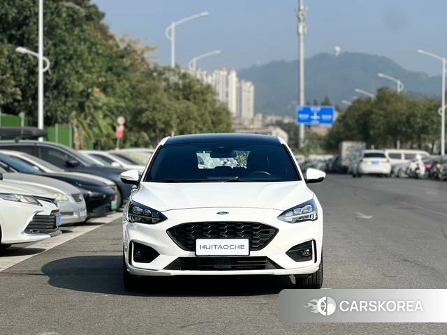 Ford Focus 2021 Белый из Китая, фото 4