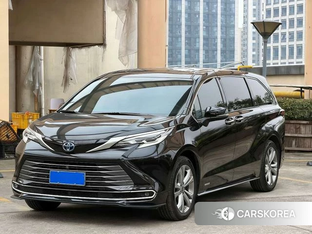 Toyota Sienna 2023 Черный из Китая, фото 4
