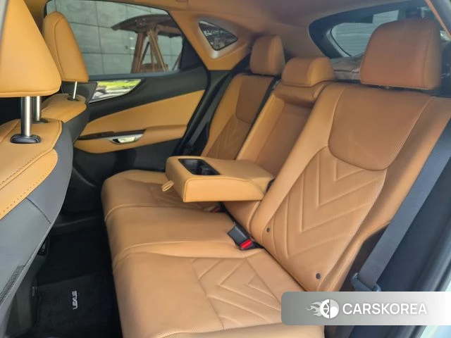 Lexus NX350h Second generation 2025 Белый из Кореи, фото 4