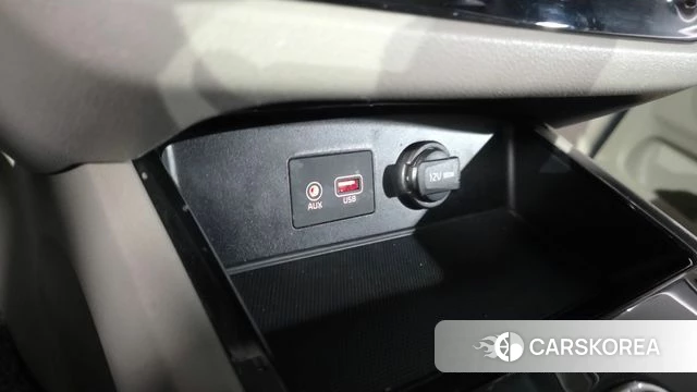 Kia The New Carnival 2019 Белый из Кореи, фото 5