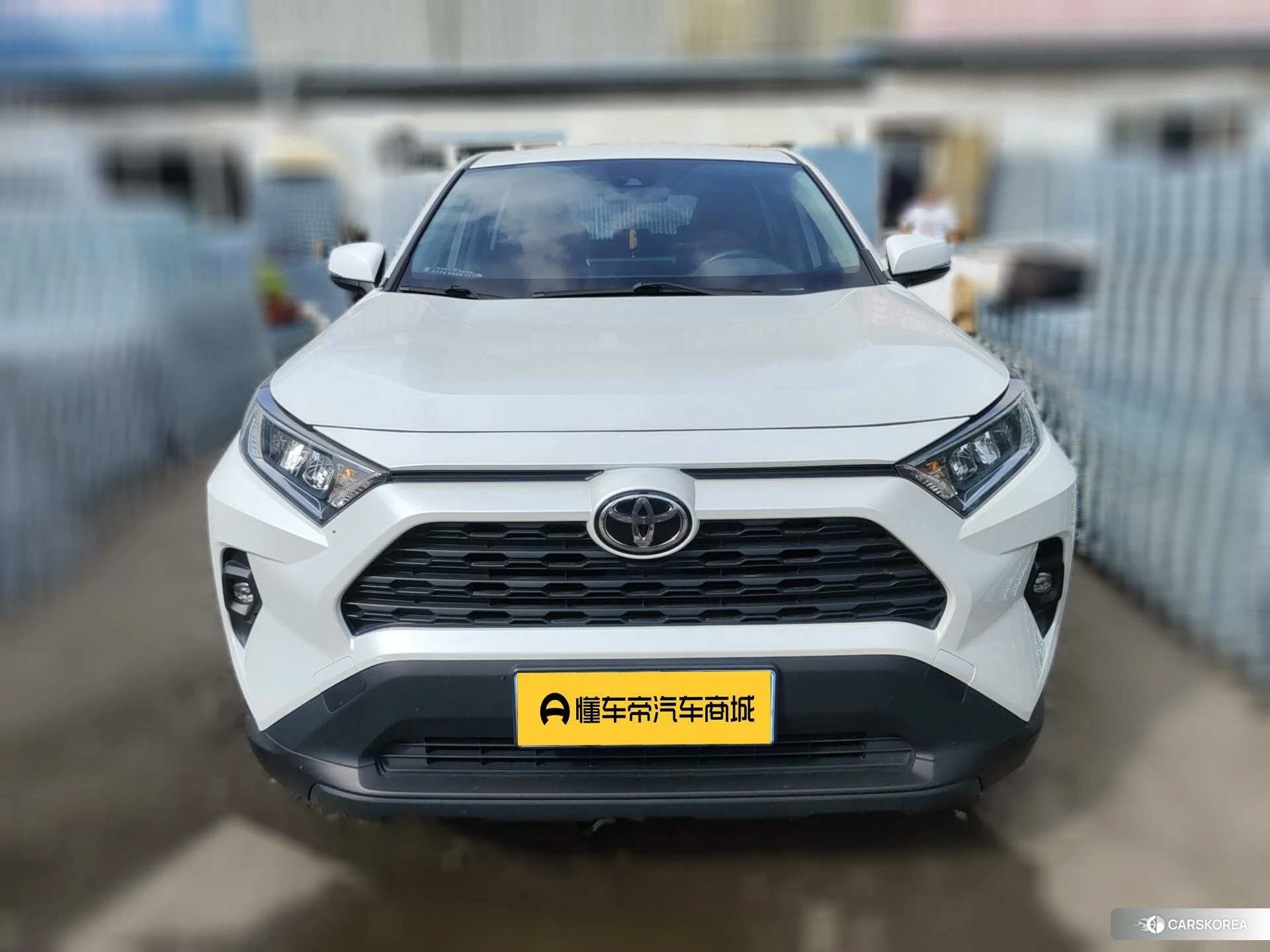 Toyota RAV4 2023 Белый из Китая, фото 4