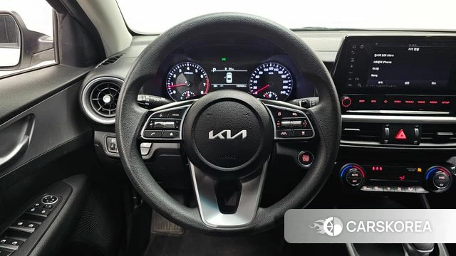 Kia The New K3 2nd generation 2022 Белый из Кореи, фото 4