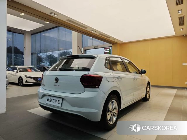 Volkswagen Polo 2023 Белый из Китая, фото 4