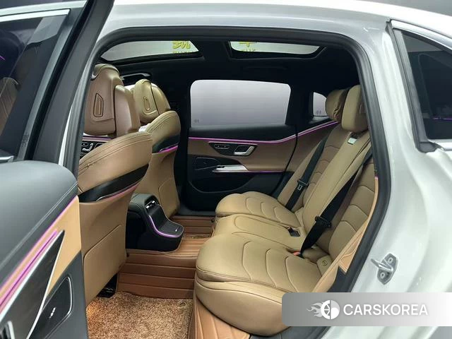 Mercedes-Benz E-Class 2024 Белый из Китая, фото 4