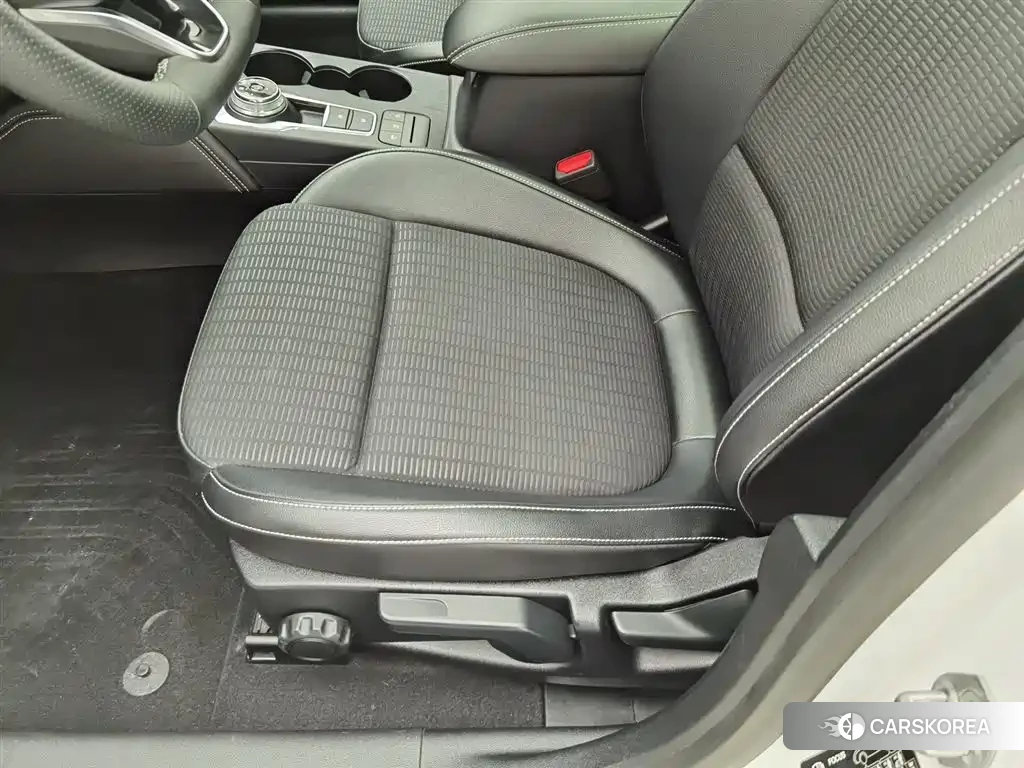 Ford Focus 2022 Белый из Китая, фото 4
