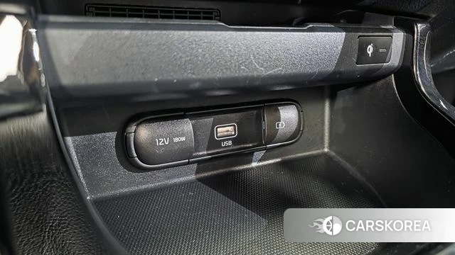 Kia Seltos 2022 Белый из Кореи, фото 4