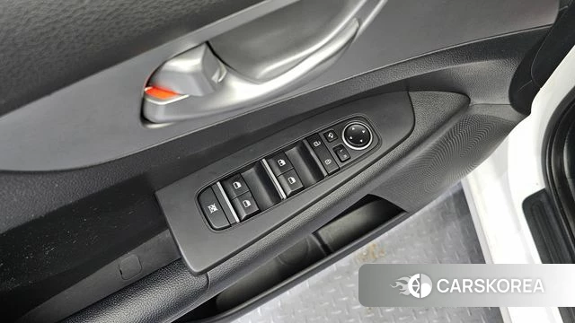 Kia The New K3 2nd generation 2022 Белый из Кореи, фото 4