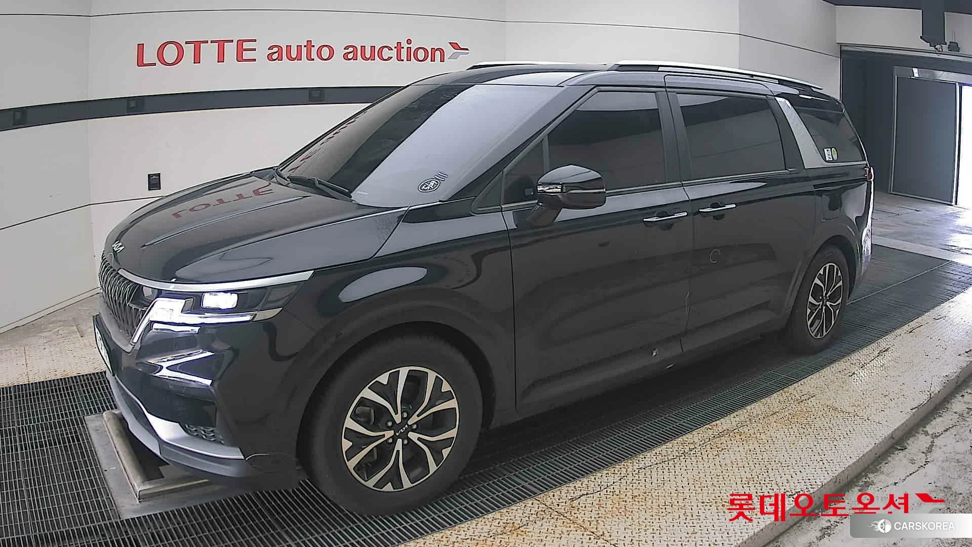 Kia Carnival 2023 Aurora Black Pearl из Кореи, фото 4
