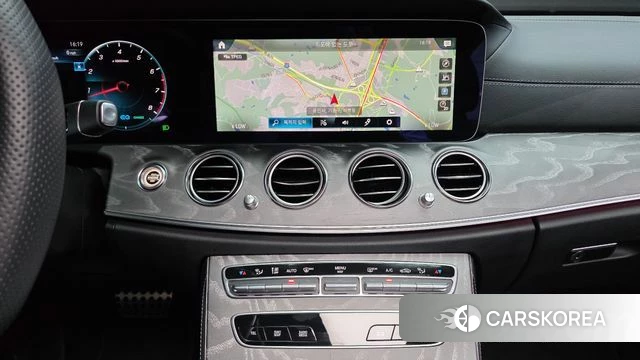 Mercedes-Benz E-Class W213 2023 Серый из Кореи, фото 4