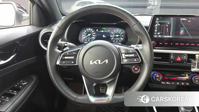 Kia The New K3 2nd generation 2021 Белый из Кореи, фото 4