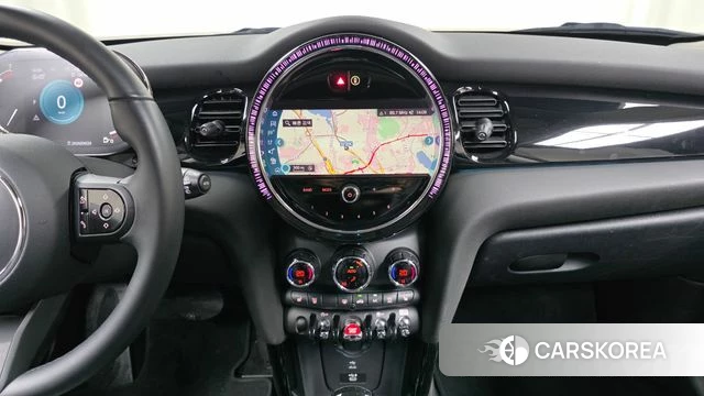 Mini Cooper 2021 Жемчужный цвет из Кореи, фото 4