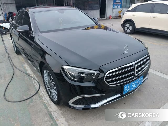 Mercedes-Benz E-Class 2023 Черный из Китая, фото 4