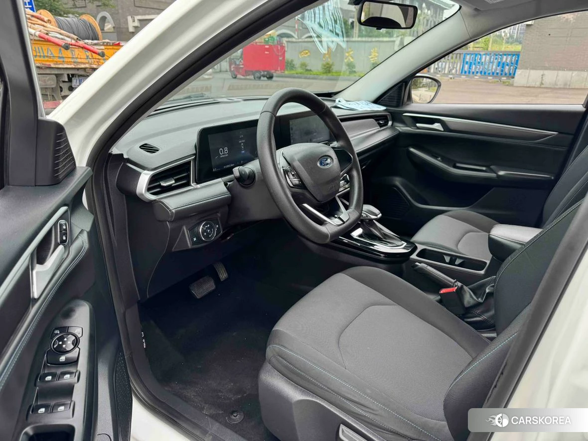 Ford Escort 2021 Белый из Китая, фото 4