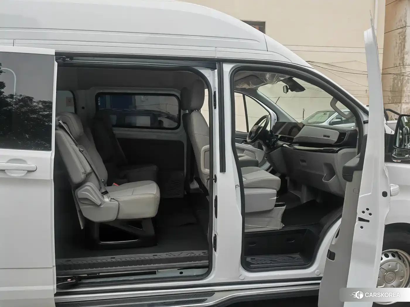 Ford Transit 2025 Белый из Китая, фото 4