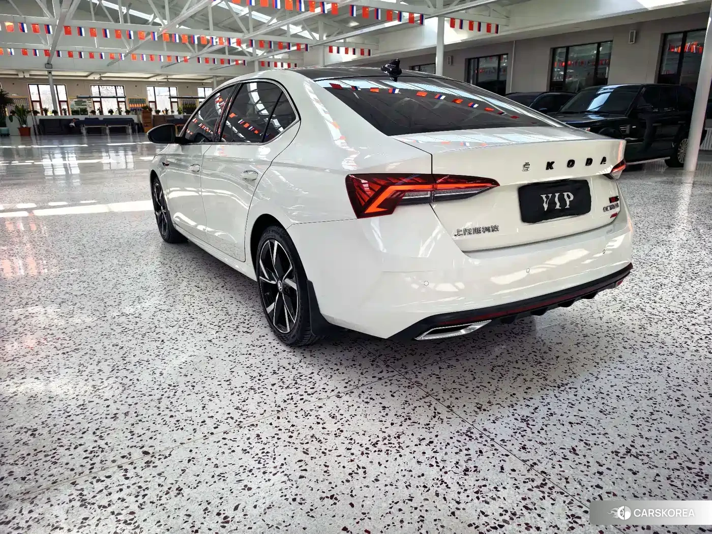 Skoda Octavia 2022 Белый из Китая, фото 4
