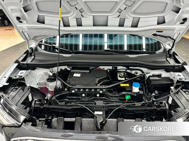 Audi Q4 2024 Белый из Китая, фото 4