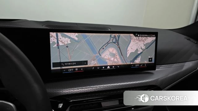 BMW 4 Series (G22) 2025 Светло-серебряный цвет из Кореи, фото 4