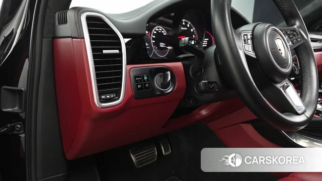 Porsche Cayenne (PO536) 2018 Черный из Кореи, фото 4