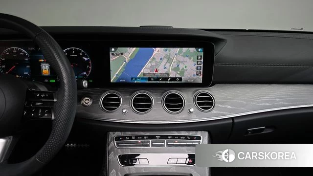 Mercedes-Benz E-Class W213 2023 Черный из Кореи, фото 4