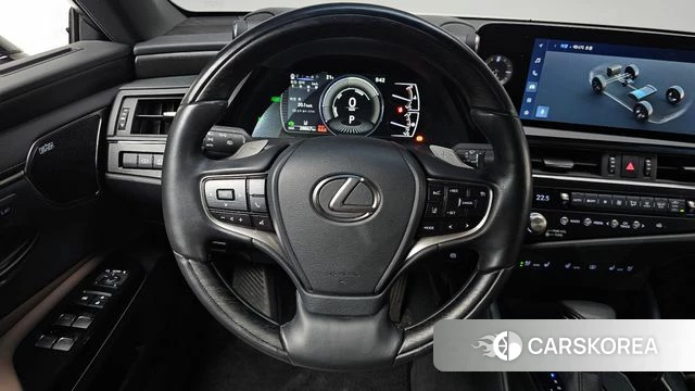 Lexus ES300h 7th generation 2024 Белый из Кореи, фото 4
