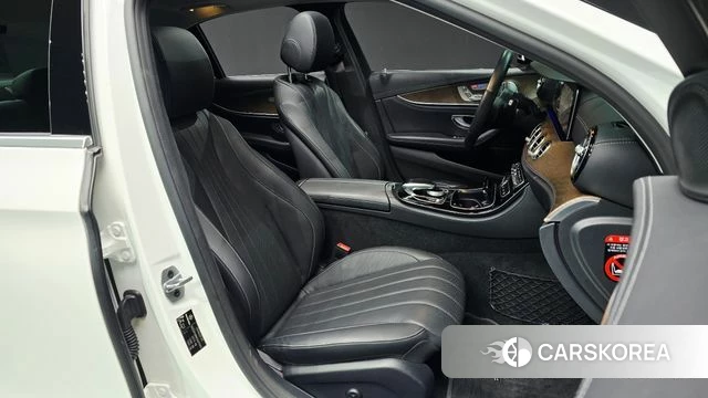 Mercedes-Benz E-Class W213 2019 Белый из Кореи, фото 4