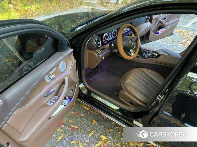 Mercedes-Benz E-Class W213 2018 Черный из Кореи, фото 4
