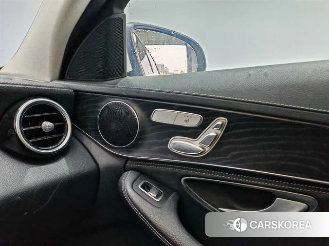 Mercedes-Benz C-class 2020 Белый из Китая, фото 4