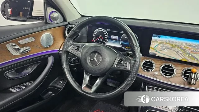 Mercedes-Benz E-Class W213 2018 Белый из Кореи, фото 4