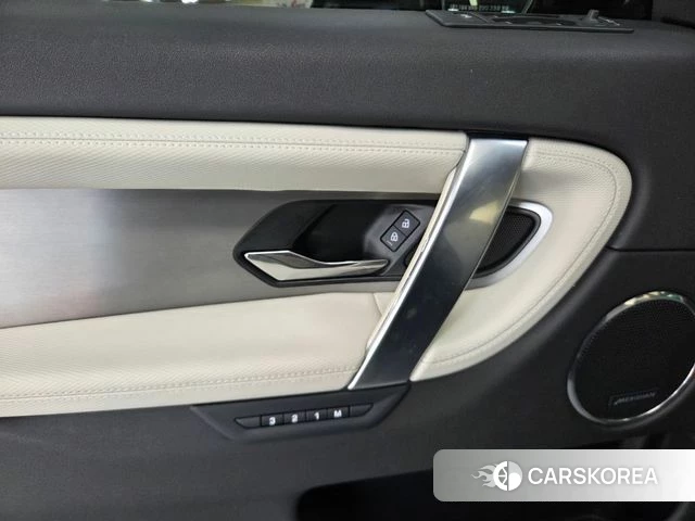 Land Rover Discovery Sports 2nd Generation 2024 Черный из Кореи, фото 4