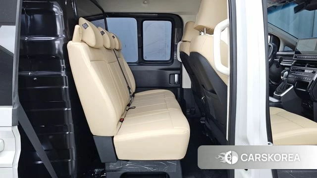 Hyundai The New Staria 2026 Белый из Кореи, фото 4