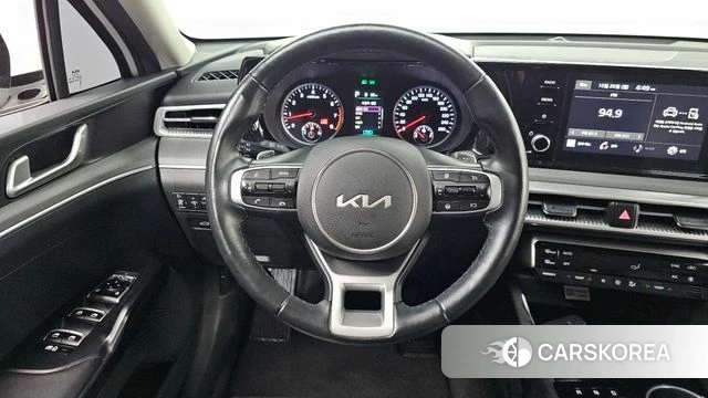 Kia K5 3rd generation 2023 Белый из Кореи, фото 4